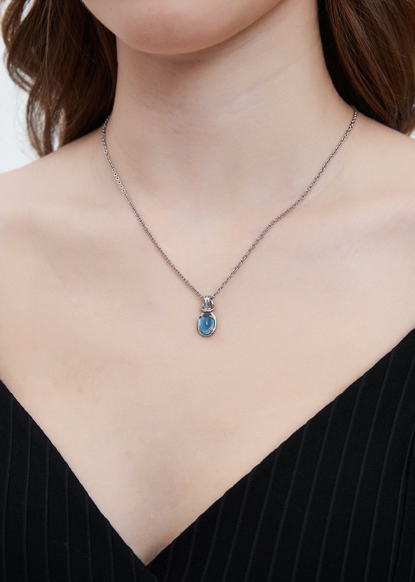 ADNEW_Official's tweet image. Thanks【ドギョンス様】
This is our exclusive line of product.
ADNEW公式商品着用
《AD.19 ADNEW Aquamarine Necklace》
WHO:#EXO/#エクソ/#엑소
D.O./#ディオ/#ドギョンス/#디오/#도경수
WHERE+VIA:'BLISS' Concept Film