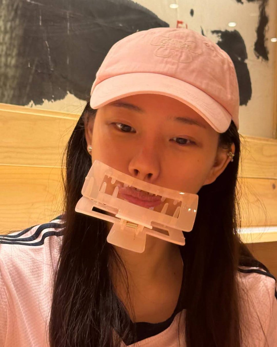 Chacha_FansTH's tweet photo. 📸 Chacha's Instagram  Posts
🗓 17/05/2025

nani ga sukii?! 📩🍎🧩🥨
2/3

#ชาช่า #ชาช่ากนกรักษ์ #CHACHA #ChachaKanokrak #fyp #ChachaLifeStyle #TeamChacha #ChachaLostinJapan https://t.co/Mzb0js33cV