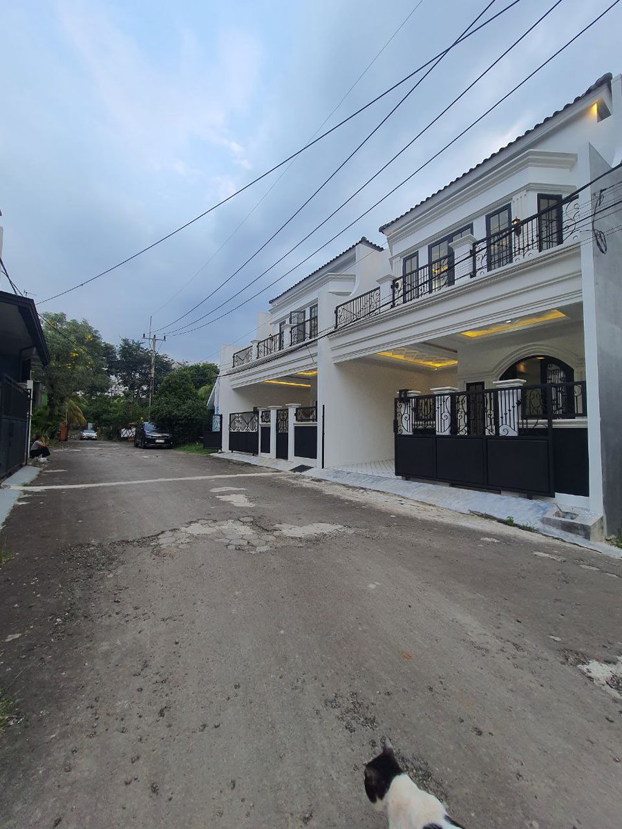 brdrealty's tweet photo. Jangan Lewatkan! Rumah Strategis di Depok Tanpa DP &amp; Semua Biaya Gratis!

SPESIFIKASI:
Luas tanah: 76 m2
Luas bangunan: 110 m2
3 KT dan 3 KM
Carport 1 mobil dan motor
Ruang tamu
Dapur
Balkon

Legalitas;
SHM / IMB / PBB
Pecah per unit

Hubungi sekarang: https://t.co/oOaVMIR7K2 https://t.co/BuC1XVyfH9