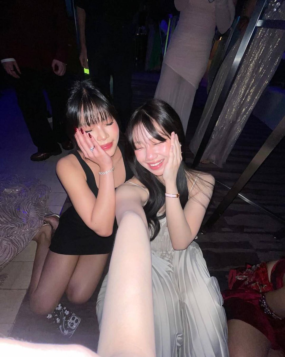 Chacha_FansTH's tweet photo. 📸 Chacha's Instagram  Posts
🗓 19/05/2025

Prom night ชีเสิร์ฟสุด
2/2

#ชาช่า #ชาช่ากนกรักษ์ #CHACHA #ChachaKanokrak #fyp #ChachaLifeStyle #TeamChacha https://t.co/HR56auEqU1