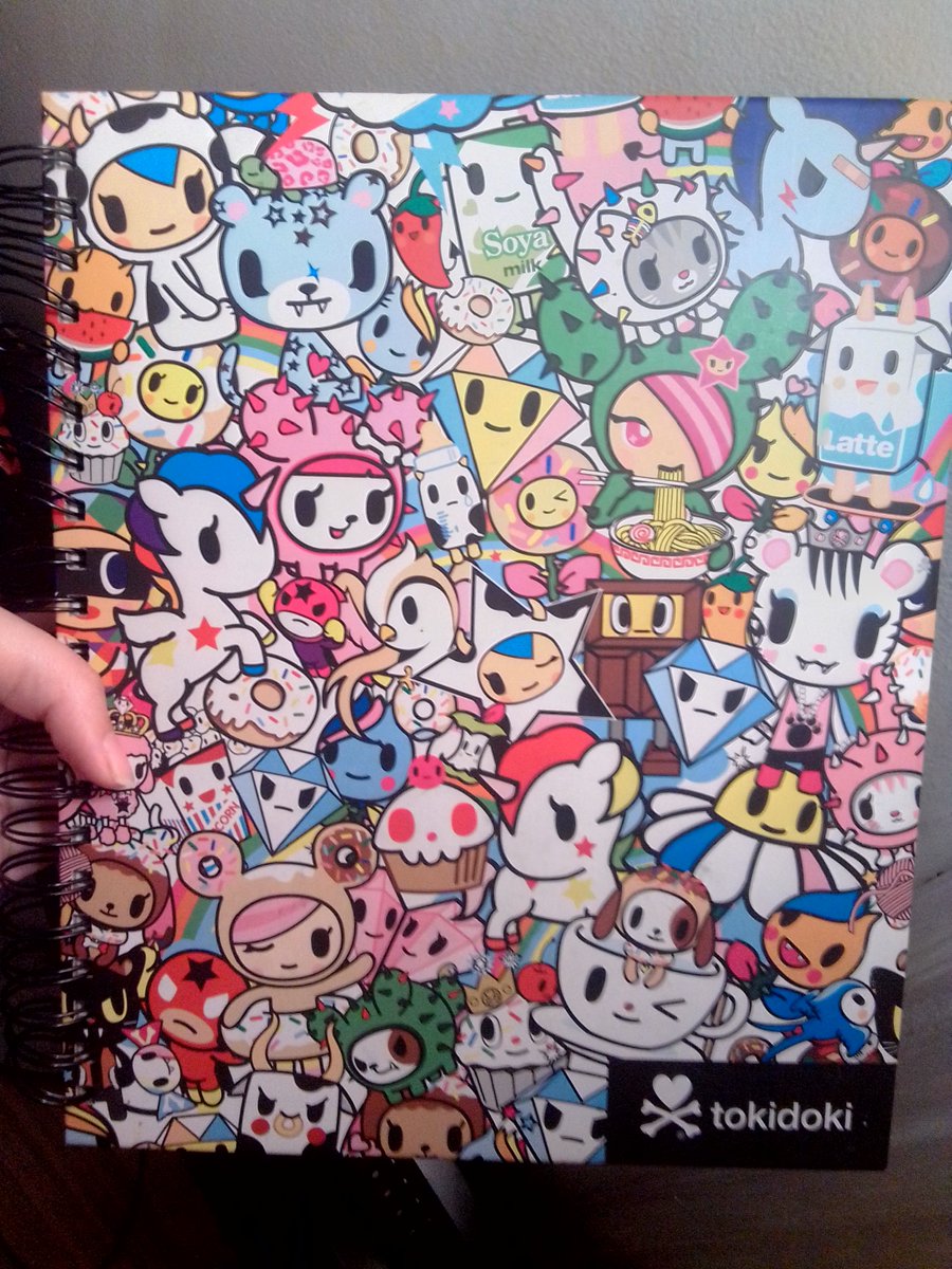 bean8Q's tweet image. Hi (Few Old Sketches)  

One of my “newer” notebooks—mostly empty, but I’m filling it up to challenge my perfectionist streak 😂
  
These are in realism, but I love experimenting across styles: Manhwa, anime, cartoons—you name it.

#SketchbookPractice #OldSketches #TraditionalArt