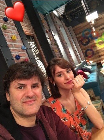 xoxorollinga's tweet photo. Yo: NOOO !! COMO Q JAZMIN DE SOY LUNA ES HIJA DE CIRO MARTINEZ ??

y literalmente tienen la misma cara… https://t.co/2nmLQiVO3t
