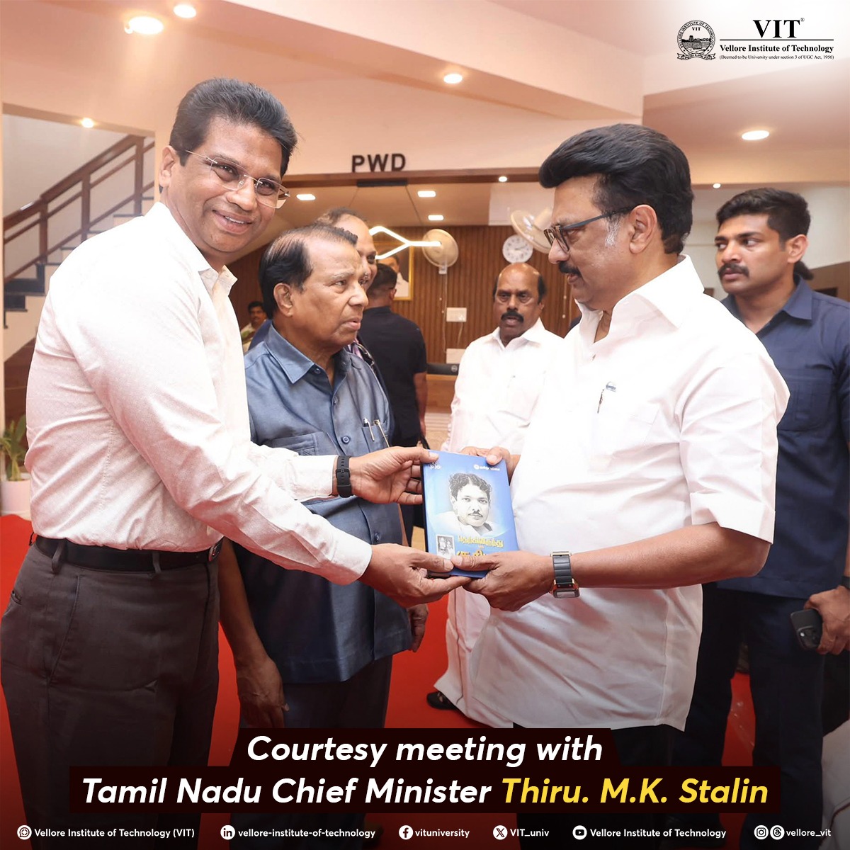 VIT_univ's tweet photo. Our Chancellor Dr. G. Viswanathan, VPs &amp; AVP met @CMOTamilnadu  in Vellore yesterday.

#Leadership #Education #VIT #TamilNadu #TNEd #TamilNaduCM #MKStalin #VelloreInstituteofTechnology https://t.co/GbMONqw5TS