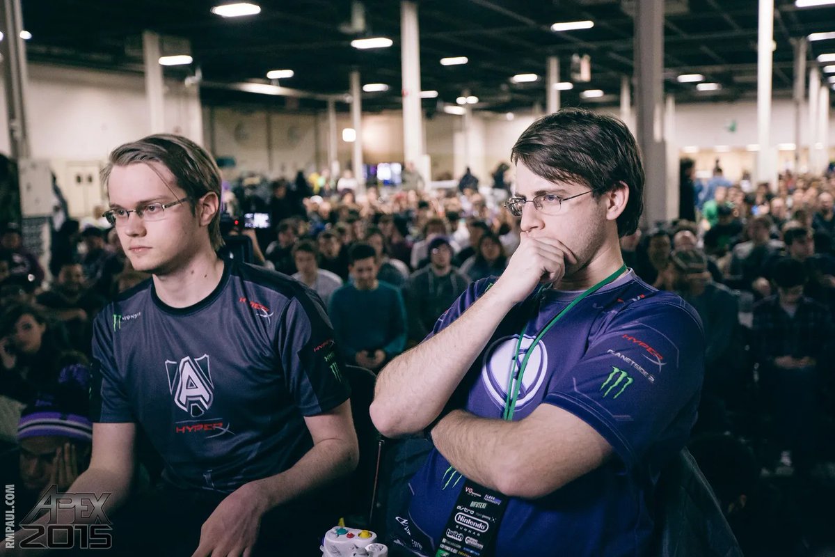 victryena's tweet image. i need these two non-problematic white boys back NOW