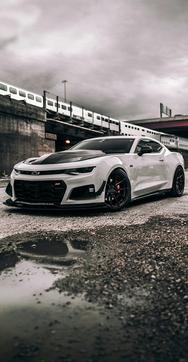 Elevating360's tweet image. Start loud. End louder. The ZL1 shows up like your ambition should unapologetic.

#CamaroZL1 #FridayFire #PushHarder