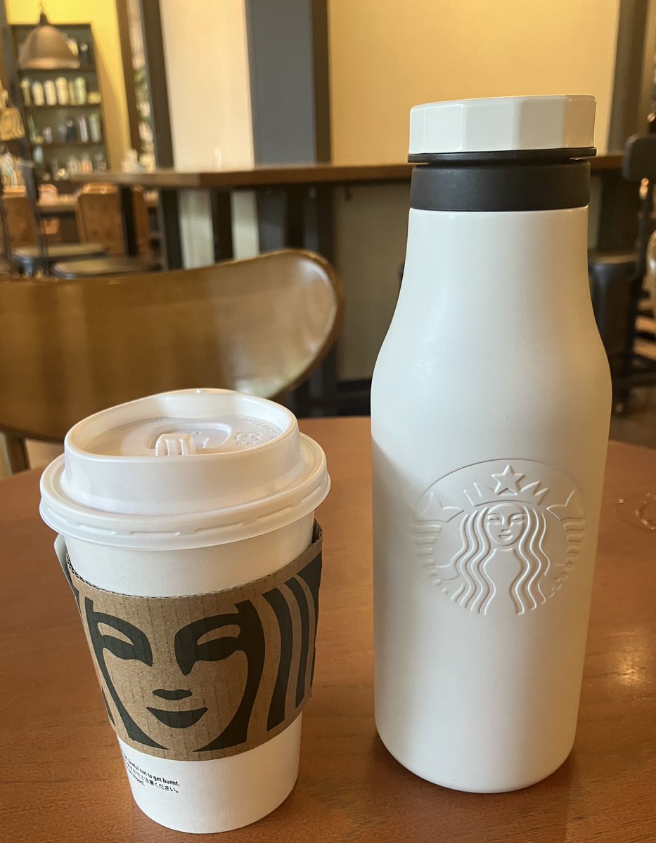 totoro_10157's tweet image. #starbucks #beforework #eticket 
#ブーケティラテ 
#カスタマイズ #甘すぎた 
家にいたくないから早く出てきて出勤までリフレッシュタイム！