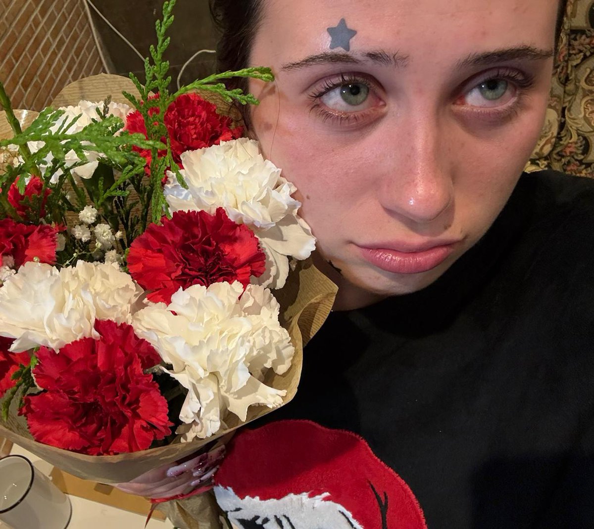 e quando a michele deu um buque de flores pra jesica
