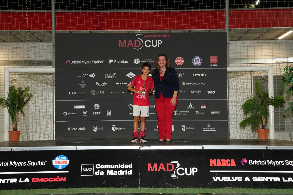 Categoría alevín B-11

🥇Equipo campeón: RSD Alcalá (A) 

🥈 Subcampeón: RC. Alcobendas (A) 

⚽️ MVP: HUGO DÍAZ SÁNCHEZ

#MADCUPFOOTBALLMADRID2025