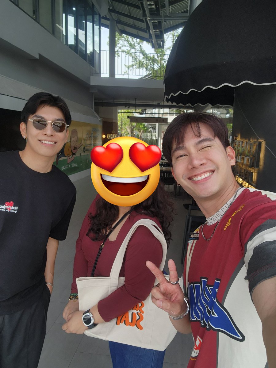 CastiCassy's tweet photo. +Meet them in that way. 

Lucky to have you Mew
Lucky to have you Tul 

Love you both, you made this birthday the best one ever. Thank you for the time ❤️

#MewSuppasit @MSuppasit
#Tul_Pakorn @octotul https://t.co/l2XpHcHdSB