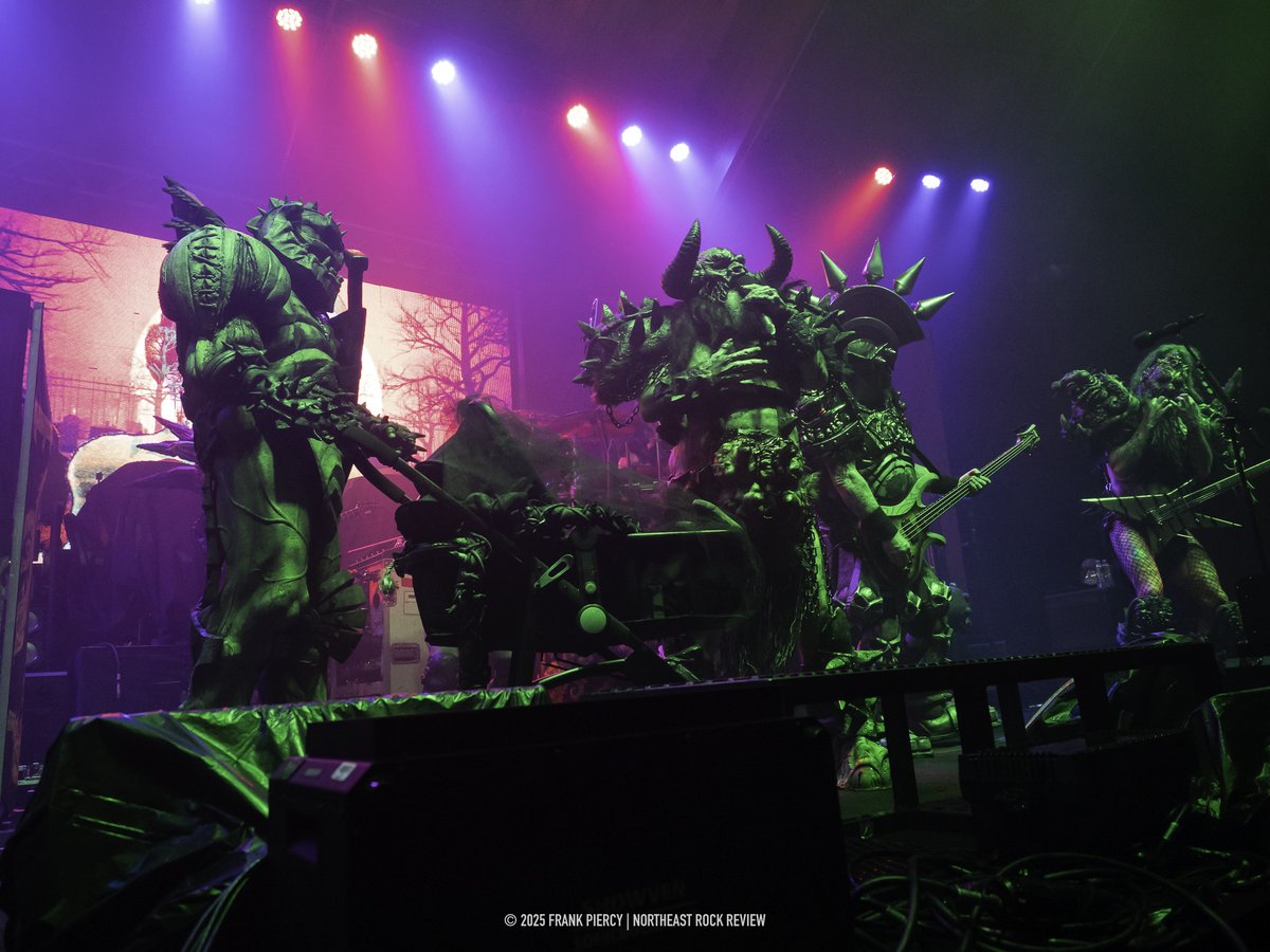 NERockReview's tweet image. Photos &amp;amp; Concert Coverage of Machines vs Monsters Tour - Static X, Dope, GWAR and A Killer's Confession

Wallingford, Connecticut - June 7, 2025

northeastrockreview.com/machines-vs-mo…

@gwar @OfficialStaticX