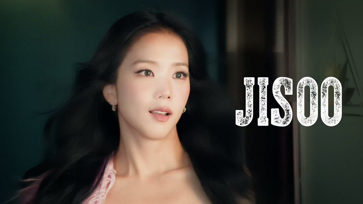 jisoospic's tweet photo. EXCUSE ME KIM JISOO https://t.co/utdI5XYIhh