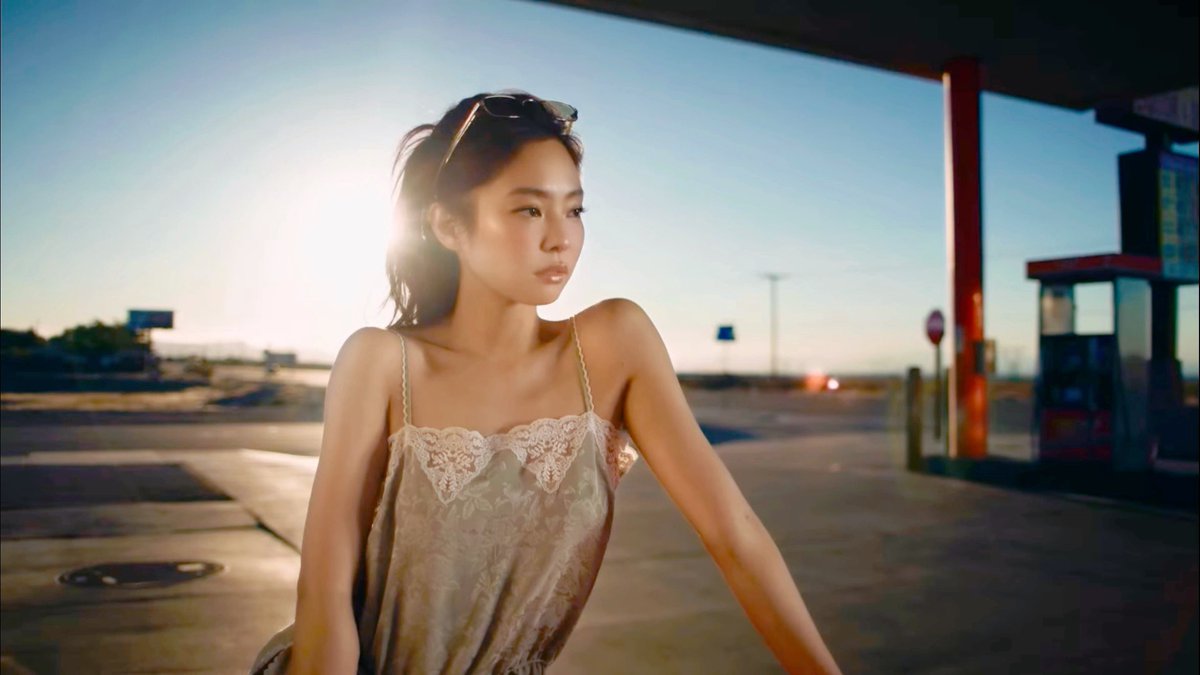 JennieDCGallery's tweet photo. 250626 #JENNIE for WORLD TOUR TRAILER https://t.co/5cBsWGarmK