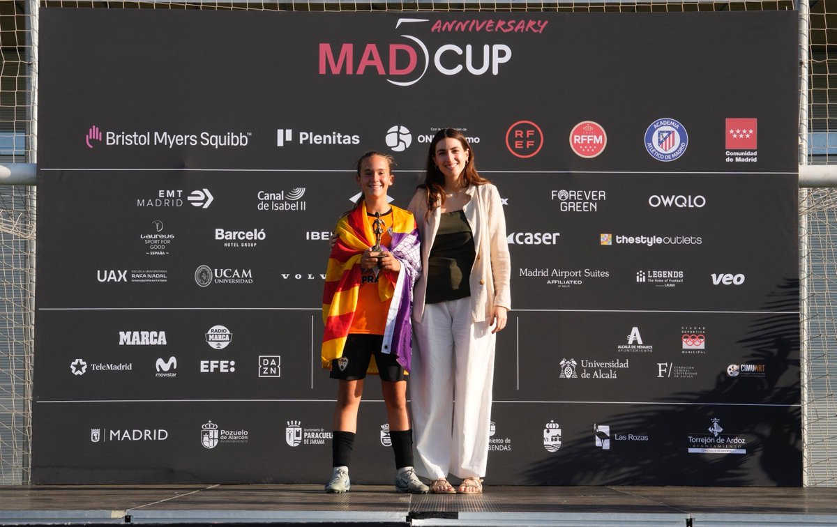 Categoría alevín G-12:

🥇Equipo campeón: LSA

🥈 Subcampeón: Fuenlabrada Atlantis 

⚽️ MVP: Julia Carballeira (LSA)

#MADCUPFOOTBALLMADRID2025