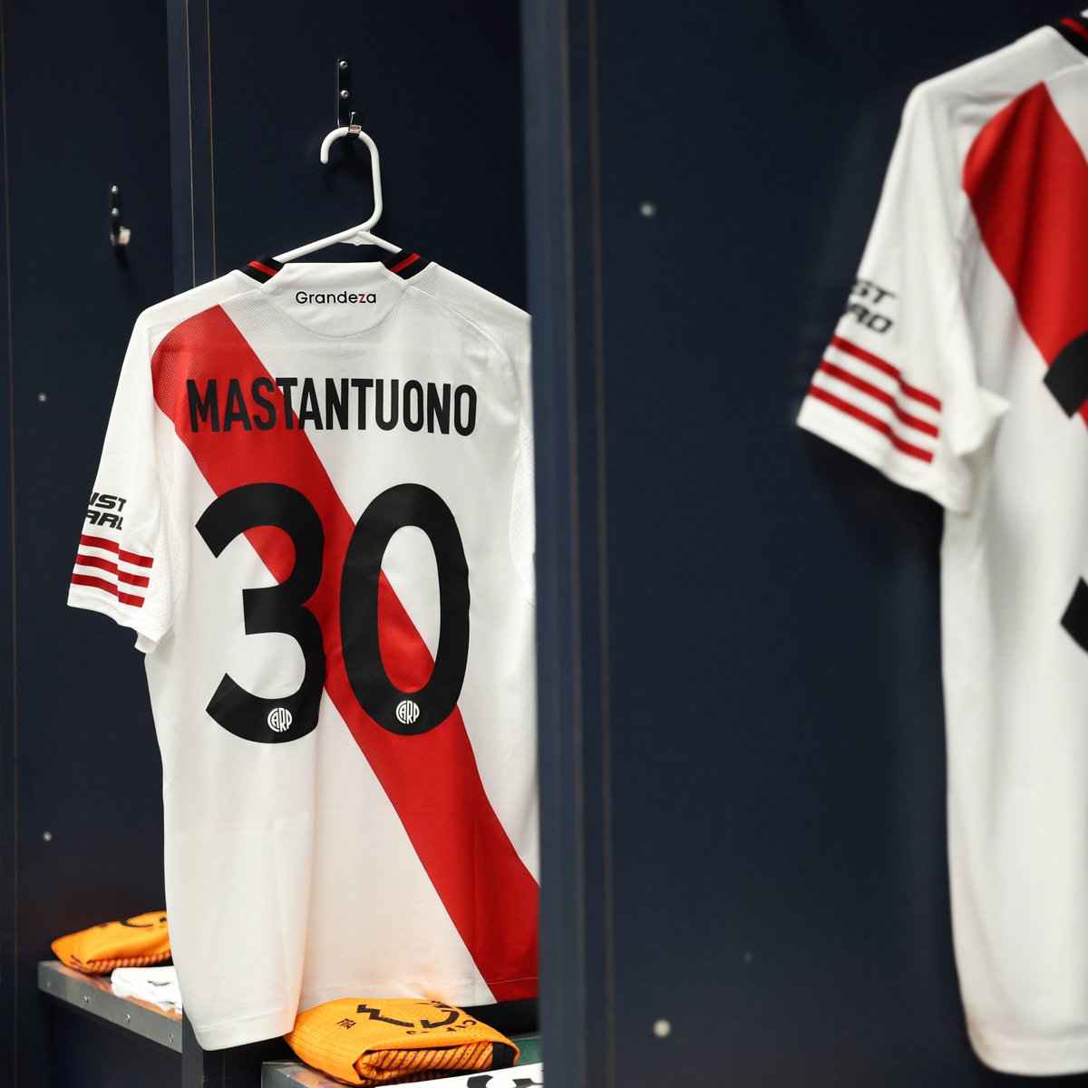 CONMEBOL Libertadores (@libertadores) on Twitter photo ⚽️ ¡Todo listo para la tercera presentación de <a href="/RiverPlate/">River Plate</a> en el <a href="/FIFACWC/">FIFA Club World Cup</a>!
⭐ CONMEBOL #Libertadores #GloriaEterna #FIFACWC ⚽️ ¡Todo listo para la tercera presentación de <a href="/RiverPlate/">River Plate</a> en el <a href="/FIFACWC/">FIFA Club World Cup</a>!
⭐ CONMEBOL #Libertadores #GloriaEterna #FIFACWC