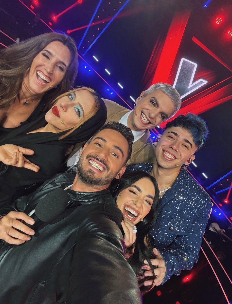 LasfansO's tweet photo. Feliz por la vuelta de este gran programa @LaVozArgentina 💖 y con un gran conductor @NicolasOcchiato 😎 https://t.co/70jfjp5MS9