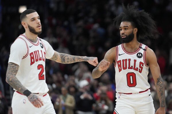 LegionHoops's tweet image. DEVELOPING: The Bulls are looking to trade Lonzo Ball or Coby White before they make their No. 12 pick tonight, per @JCowleyHoops 

👀🍿