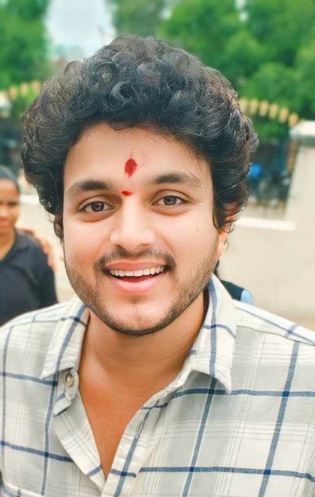 bharathi_gundre's tweet photo. 🎉 3️⃣9️⃣ Days to Gooo ⏳️⏰️ @ktrinadhvarma 🥳🥳
Another day closer to the celebration of the year!
Let the countdown continue with excitement in every step.
#AdvanceHappyBirthdayTrinadhGaru
#39DaysToGo #TrinadhVibes
#HappyBirthdayTrinadhgaru https://t.co/uTCxYReqb1