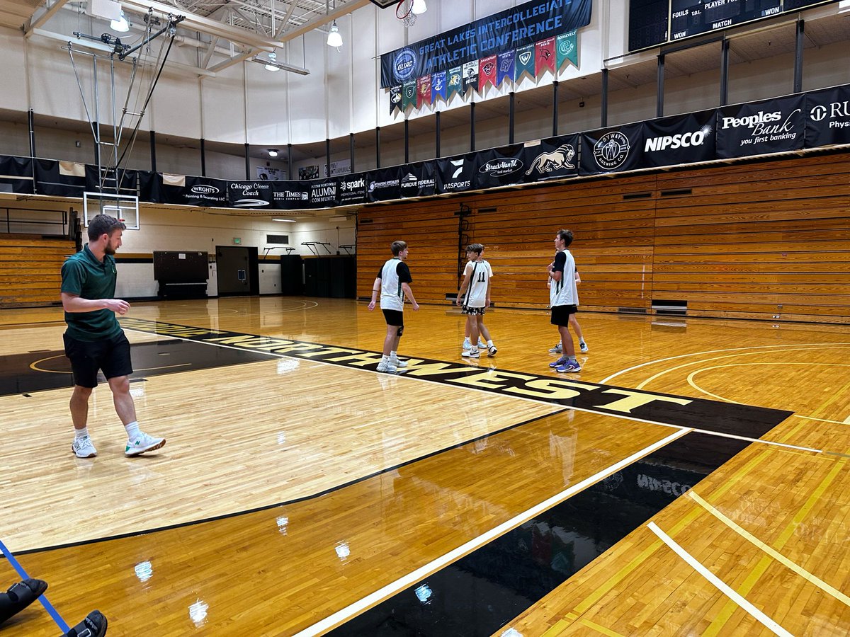 Wrapped up June with our annual trip to D-One camp. Lots of new faces in new roles. This year we even added more excitement on the drive home! Very productive June for our Dogs. 

@monroviasports
@monrovianews
