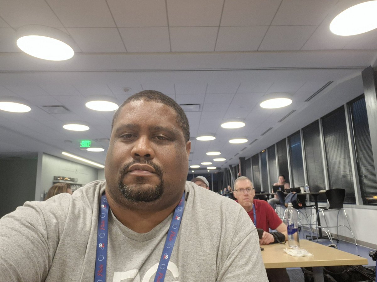 efrayz's tweet photo. The Sixers pick VJ Edgecombe with the third pick. Live at the Sixers headquarters to cover the draft https://t.co/SMX32zBMm8