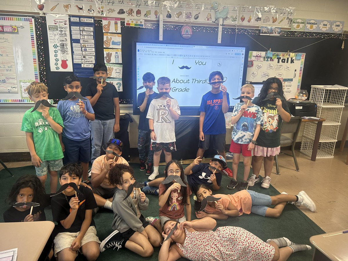 Ms_Carroll tweet media