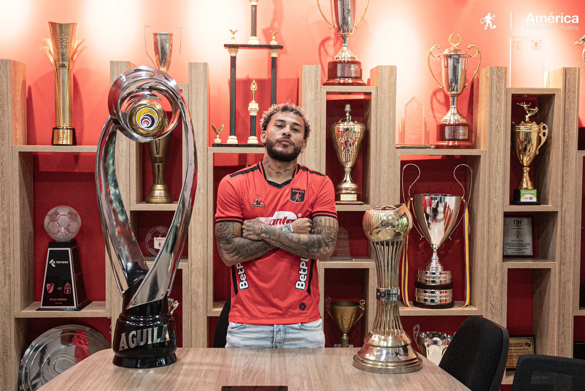 AmericadeCali's tweet photo. 🥹 No llores porque terminó, sonríe porque sucedió ✨ https://t.co/Nes1RNP9FJ