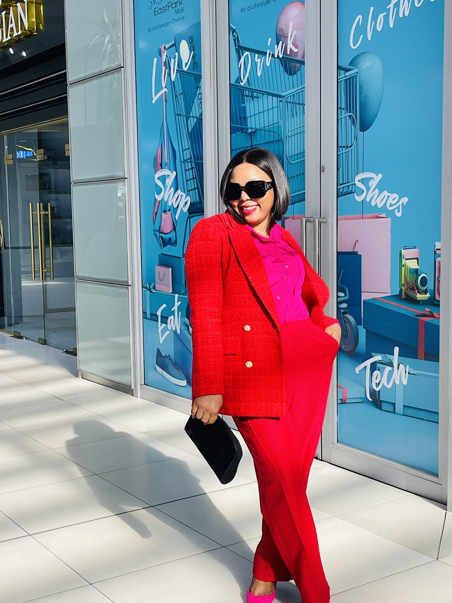 BarbaraMuzyamba's tweet photo. Pink and Red week ❤️💕❤️💕❤️💕❤️
#teacher https://t.co/MZaCitZJIi