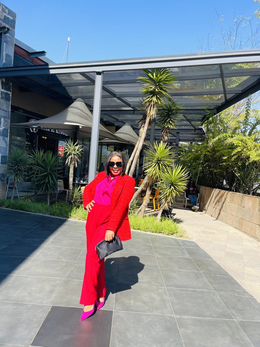 BarbaraMuzyamba's tweet photo. Pink and Red week ❤️💕❤️💕❤️💕❤️
#teacher https://t.co/MZaCitZJIi