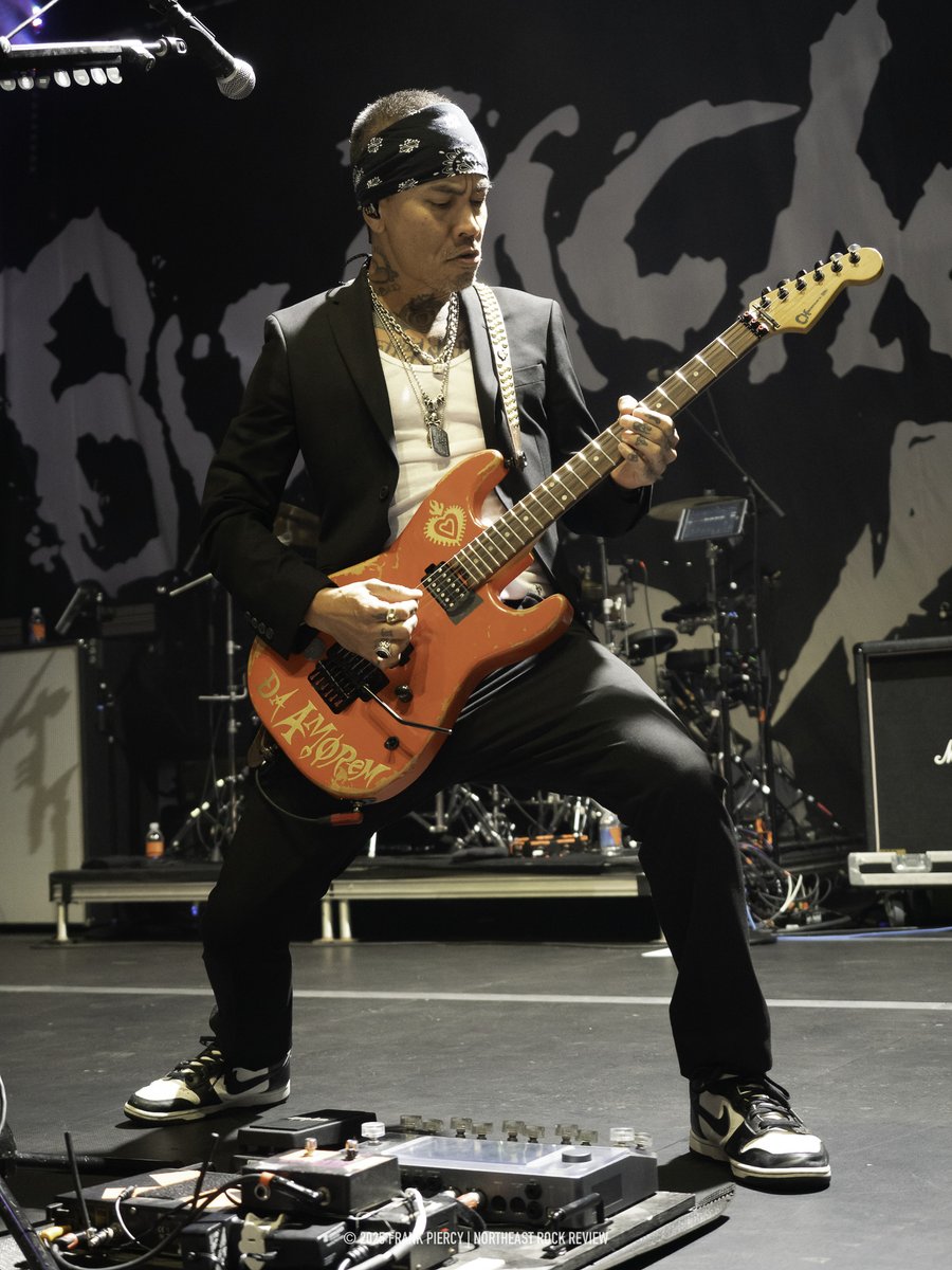 NERockReview's tweet image. BUCKCHERRY at the Sun Patio At Mohegan Sun, Uncasville, Connecticut - June 14, 2025

More photos &amp;amp; show coverage at northeastrockreview.com/23223-2/

@Buckcherry