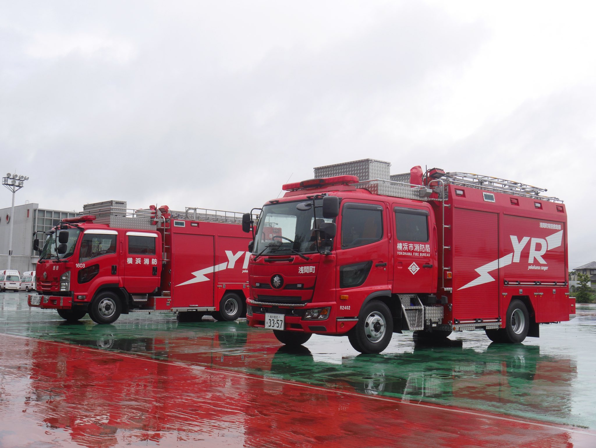 消防自動車・ヨコハマ (横浜) (写真集) 消防自動車・ヨコハマ (横浜) (写真集) - メルカリ
