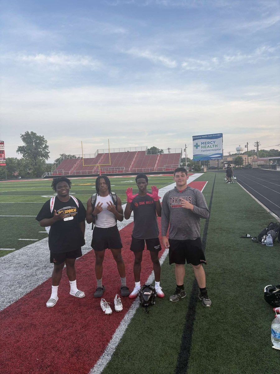 IamJseanDorsey's tweet image. Had a great day today with @OhioDominicanFB with some friends can’t wait to come back for game day!
@OakHillsFB
@CoachDanScholz