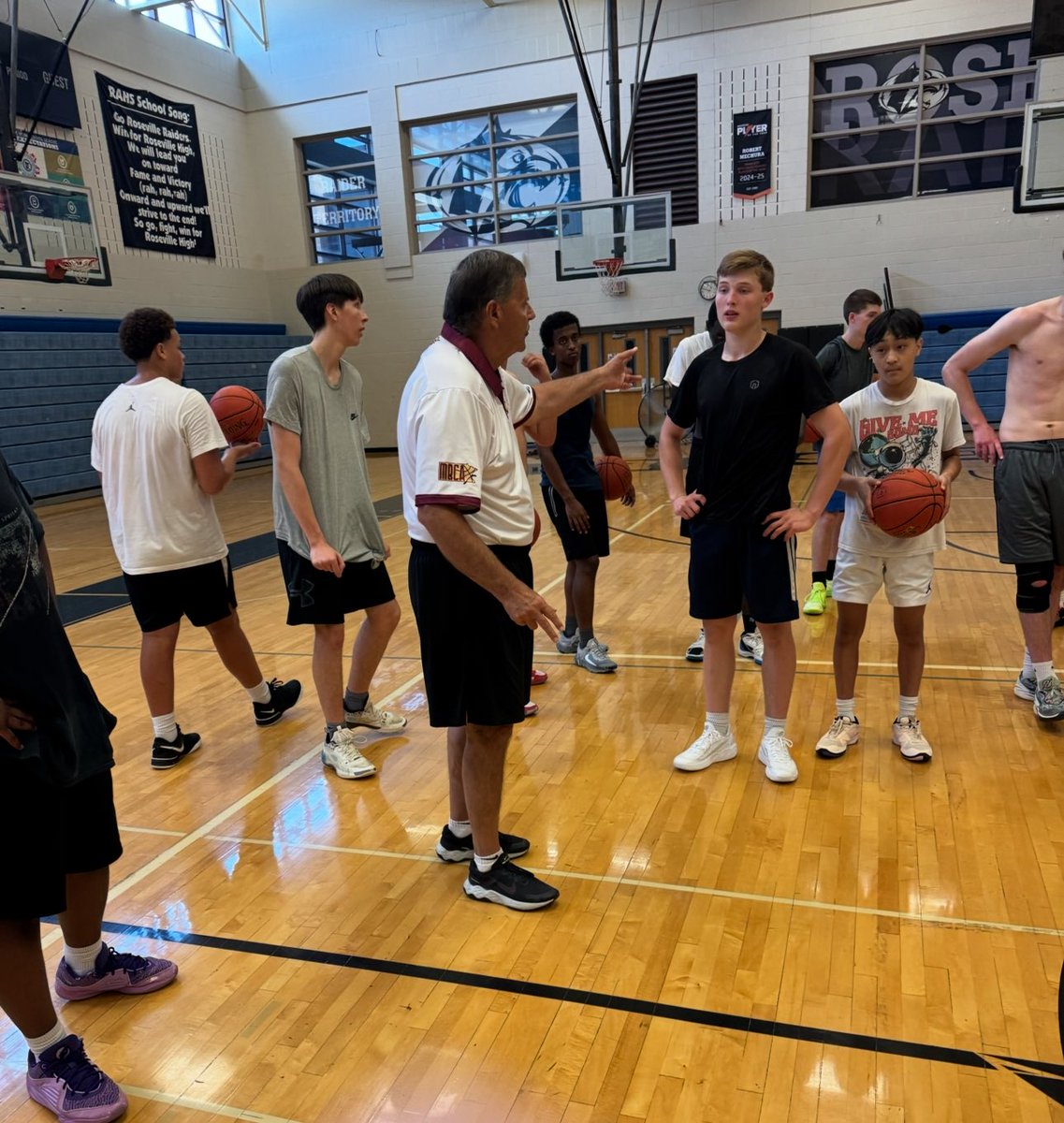 Coach_Critch_Jr's tweet image. I am extremely excited to announce that Hall-of-Fame Coach Dave Galovich will be joining our team at Roseville Area High School as our varsity assistant! We are very fortunate to have him join our program to share his wisdom with our players and our coaches.