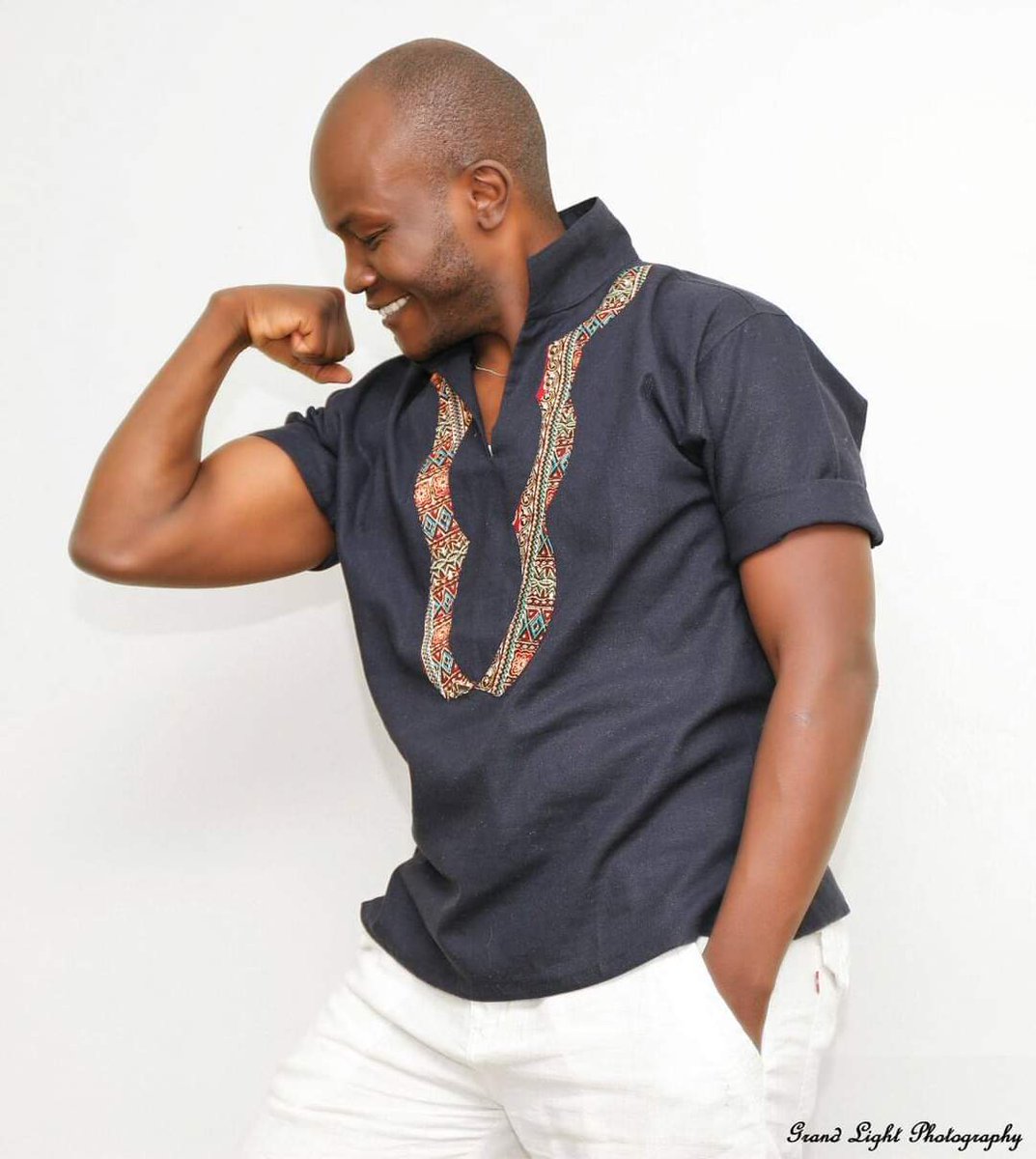 A Very good morning.Umeamkaje?Safari inoge sasa.Chukua position,funga mkanda.#SafariNaAmaniAila  #RadioZaidiYaRadio Radio Maisha WASHA TAA