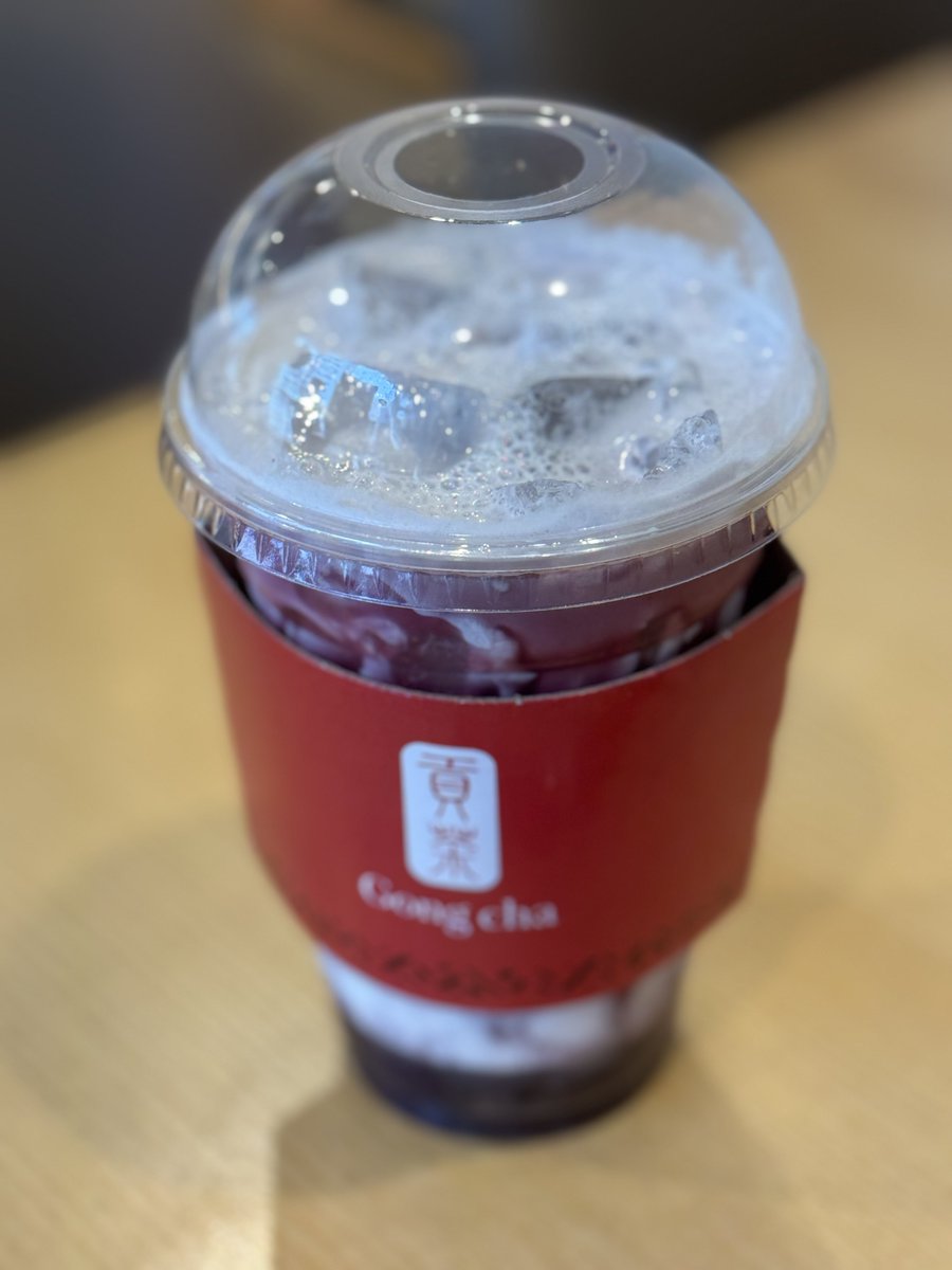 아침에 공차 들러서 타로 쥬얼리 시그니처 밀크티 사먹었는데 너무 맛 있 어
당도 기본 세팅 50이었던듯
ㄴㅁㄴㅁ맛있어요