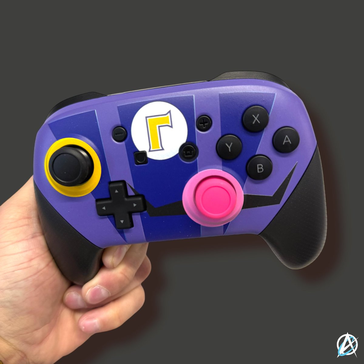 CptnAlexDesigns's tweet image. It may be time to retire…we’ve peaked!
Who will snag this WAHHHH-NDERFUL controller at @TooManyGames this weekend?
See you Friday!