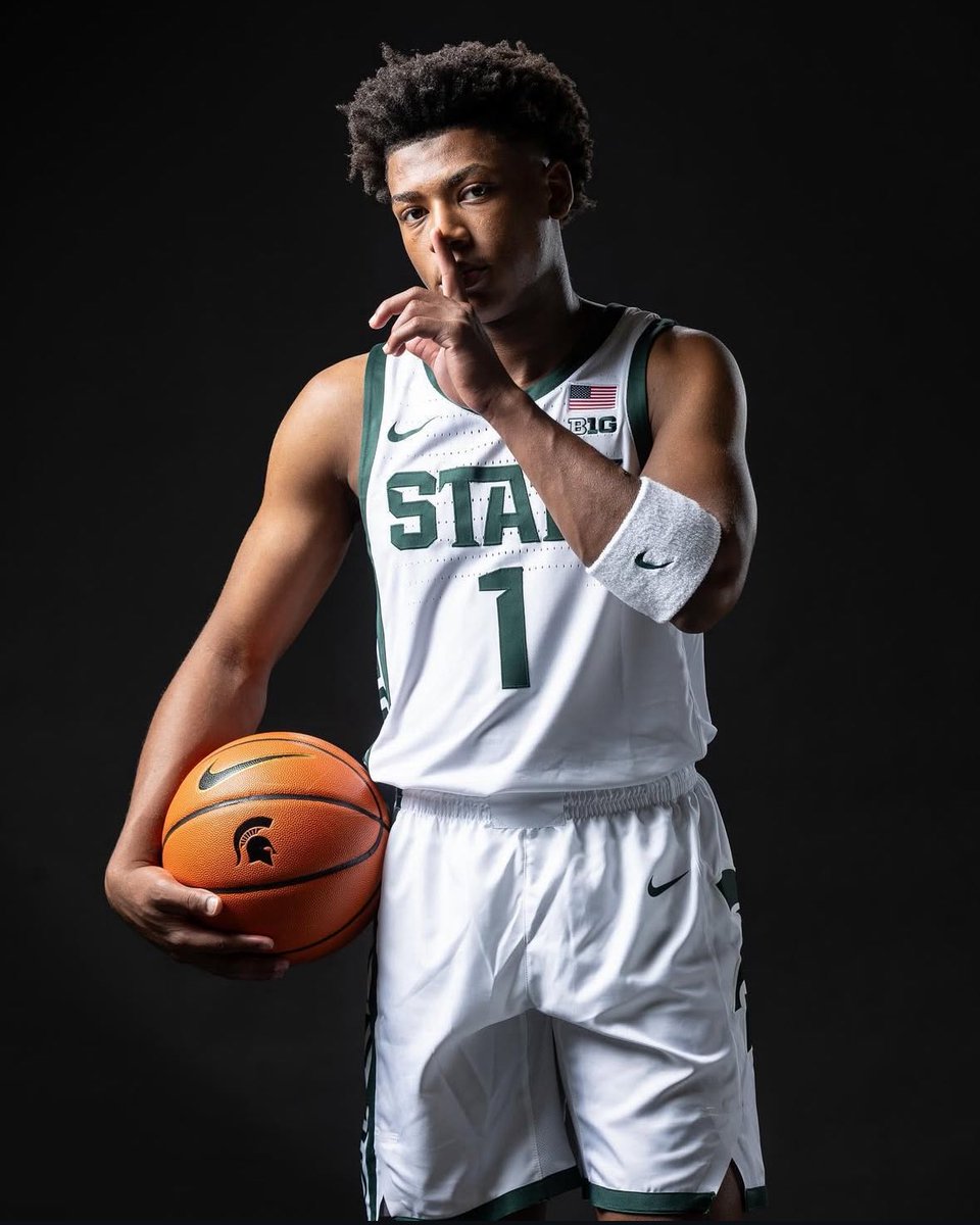 CountryMichSt's tweet photo. Michigan State’s PG is at the NBA Draft right now hearing his last name get called in the top 7.

Can your school’s PG say the same? No. It can’t. 

#GoGreen #IzzoDifference #DevelopedHere https://t.co/ZKOwjONtrW