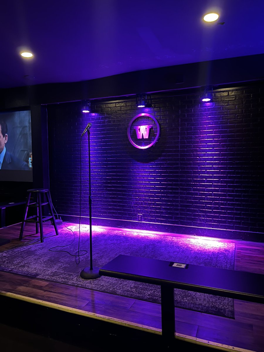 kikemientv's tweet image. Wish me luck, trying stand up for the first time