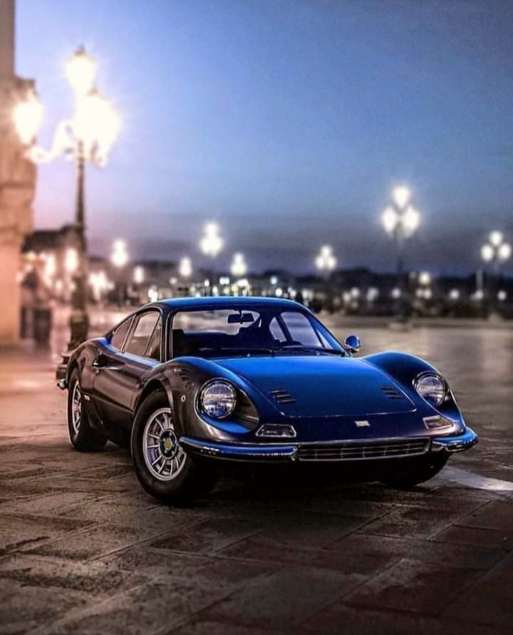 Retromania4ever's tweet photo. 1970 Ferrari Dino 246 GT💙
🟩⬜🟥 #Vintage https://t.co/7RAFGtaKAk