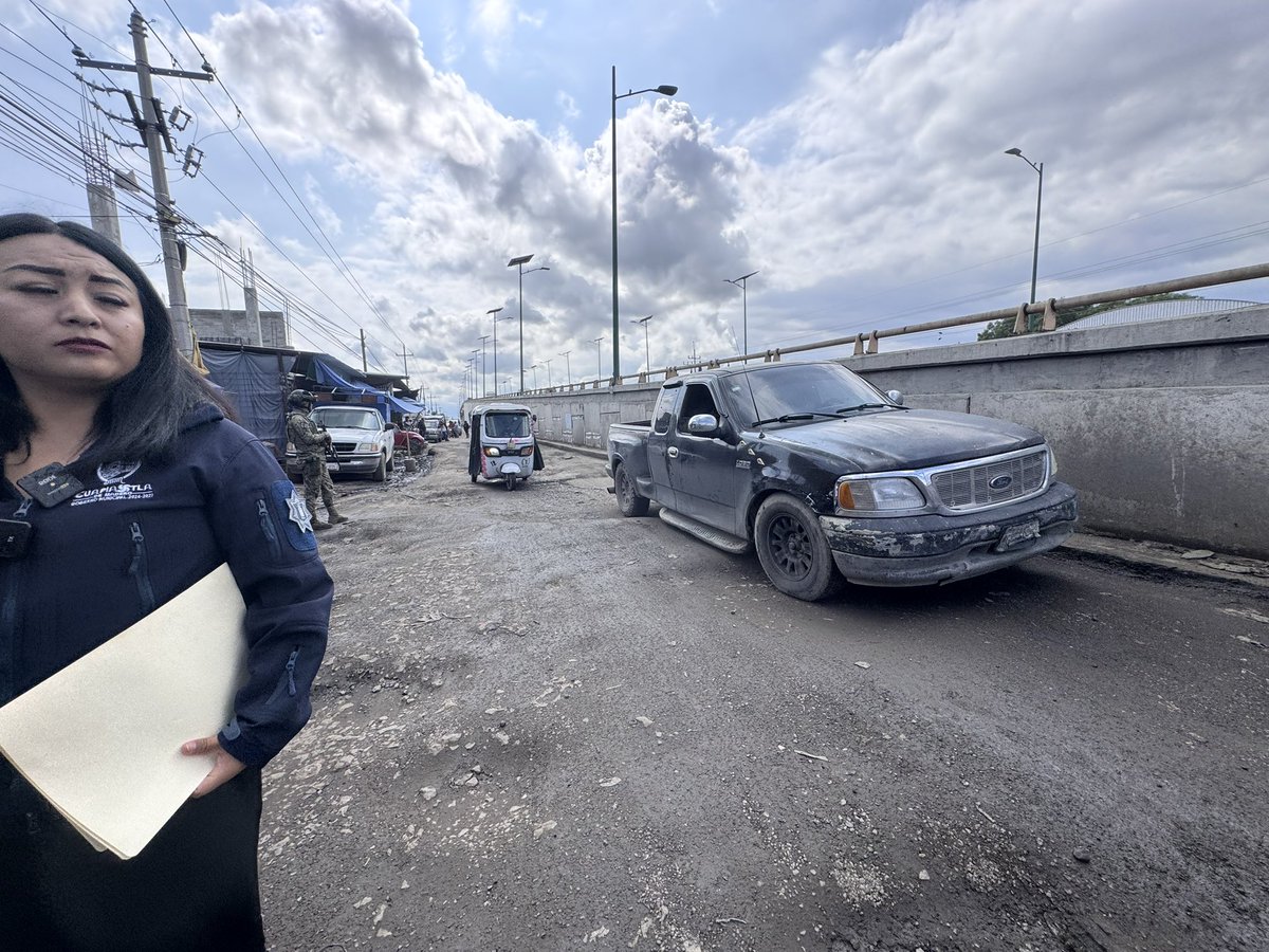 Gobierno municipal de Cuapiaxtla hace de conocimiento a comerciantes en las laterales del puente sobre la gestión realizada para su rehabilitación ante gobernación.