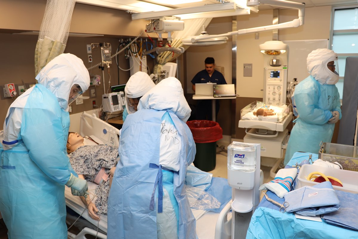 MedStarWHC's tweet image. What an incredible day of teamwork and coordination with @ASPRgov and our dedicated partners. Today's #TranquilPassport high-consequence infectious disease patient movement exercise is the books! Huge thanks to all involved! View behind-the-scenes photos: ms.spr.ly/6018SIv4g