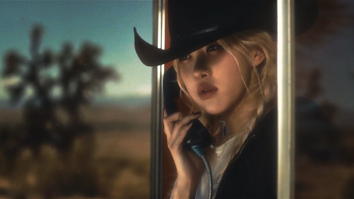 cowgirl rosé 𐚁ྀི