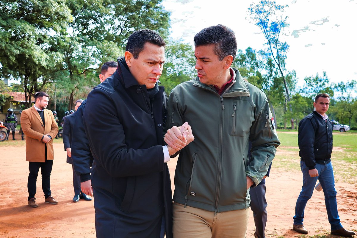 Hoy vivimos un momento que nos llena de orgullo: participamos de la entrega de piezas fabricadas en Paraguay por la empresa CIE, que formarán parte del proceso de rehabilitación de seis turbinas de la represa binacional Yacyretá.