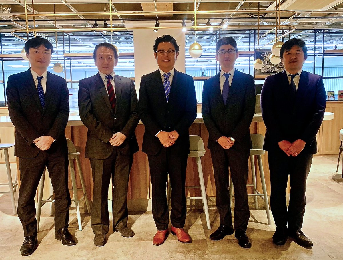 第19回定時株主総会を開催いたしました。 雨で足元の悪い中ご出席いただいた株主の皆様、日頃よりご支援くださる皆様に心より御礼申し上げます。節目となる第20期を迎え、テクノロジー企業として企業価値の一層の向上に邁進してまいります。 今後ともご支援・ご鞭撻のほど、よろしくお願いいたします。