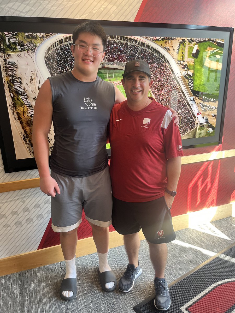 Will_Li79's tweet image. After a great camp and conversations with @CoachJimJackson, @MicFein, and @Coach_Aurich, I am extremely blessed to receive an offer from @HarvardFootball!!!!🔥🔥
@CoachKG5 @coach_Big_Homie @StMarksFootball