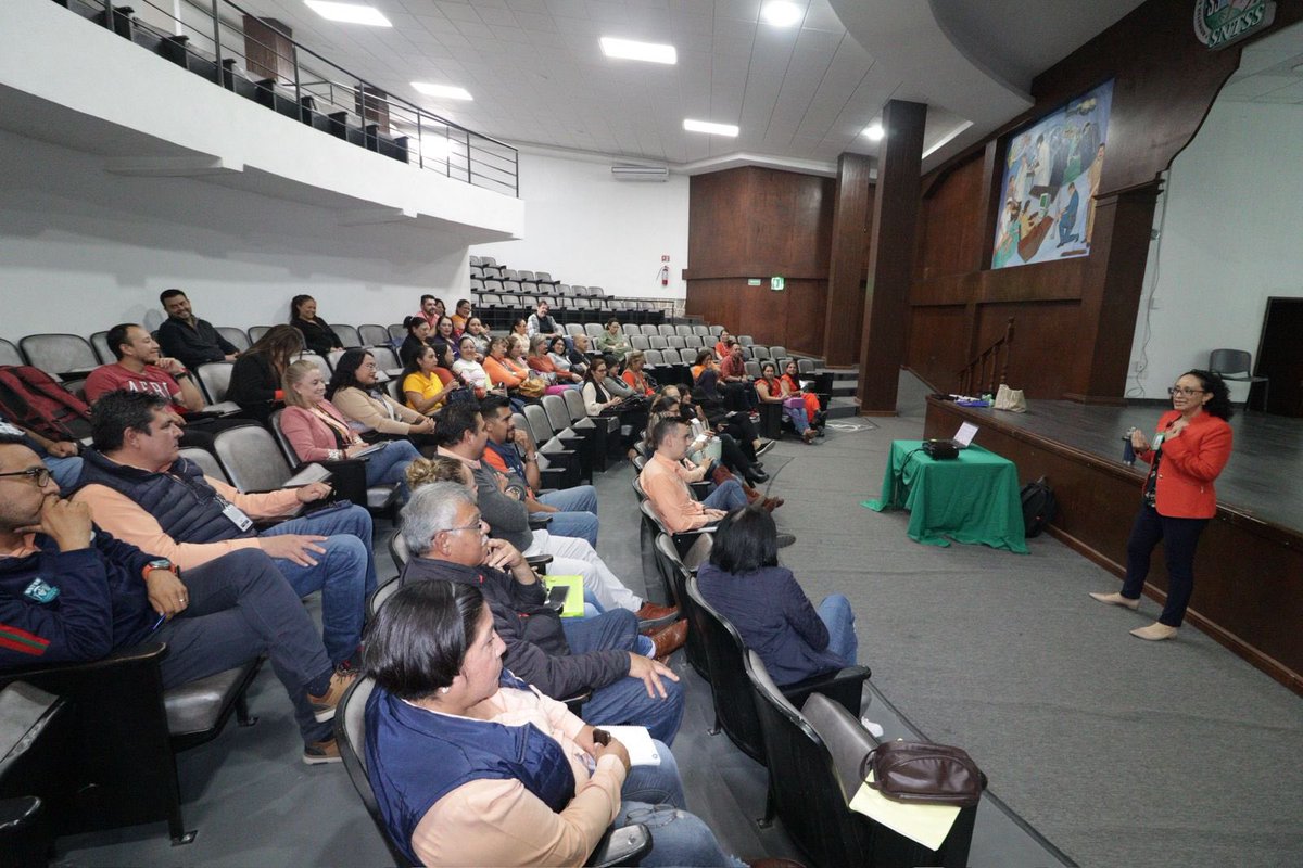 Con motivo del Día contra la eliminación de la violencia hacia la mujer y la niña, este 25 de junio, el #IMSSMichoacán efectuó la Conferencia: “Lenguaje sexista e incluyente”, a personal de diversas categorías.