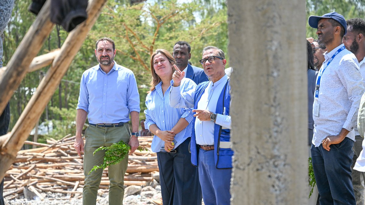 kiru_bell's tweet photo. Deputy Director of the @UNDP Crisis Bureau, @SalehTurhan, Deputy RR of @UNDPEthiopia @CharuBist, and Head of PSF Moncef Kartas visited recovery efforts in Tehuledere Woreda, Amhara Region, supported by the Peace Support Facility (#PSF).
#PostConflictRecovery #Amhara https://t.co/Jdnhy1D6Fa