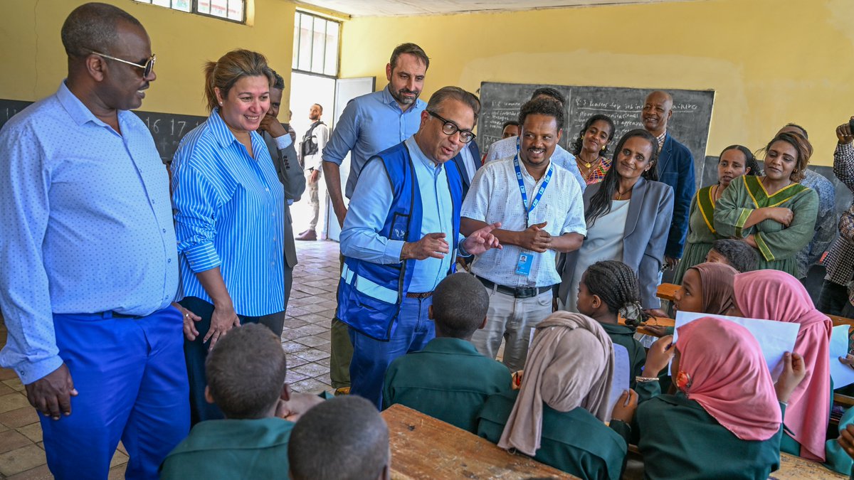 kiru_bell's tweet photo. Deputy Director of the @UNDP Crisis Bureau, @SalehTurhan, Deputy RR of @UNDPEthiopia @CharuBist, and Head of PSF Moncef Kartas visited recovery efforts in Tehuledere Woreda, Amhara Region, supported by the Peace Support Facility (#PSF).
#PostConflictRecovery #Amhara https://t.co/Jdnhy1D6Fa