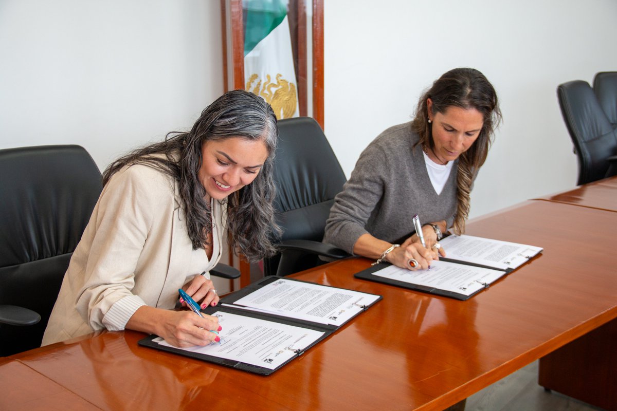 PROFEPA_Mx's tweet photo. Mercado Libre @ML_Mexico y Profepa renovamos nuestra colaboración para detener la venta ilegal de especies protegidas de flora y fauna a través de esa tienda en línea. https://t.co/6hzm7phNG2
@SEMARNAT_mx  
#DíaInternacionalContraElTráficoIlegal https://t.co/VdfZQVwTH3