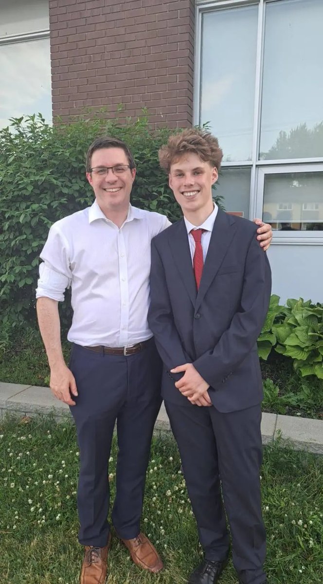 Huge congratulations 🎊 to my wonderful boy Alex on his grade 8 graduation.  Winner of the Principal's award for kindness, leadership and contributions to the school community. 👏