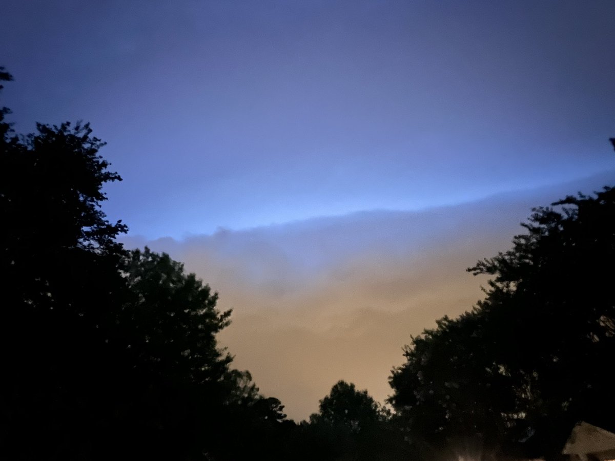 EdRT's tweet photo. @SheaGibsonWx @reggiefairchild Not as cool whatsoever as this shot by @reggiefairchild, but I got these shots around 30 minutes ago in N CHS near the airbase. Good times. https://t.co/TlQXr9HaF1