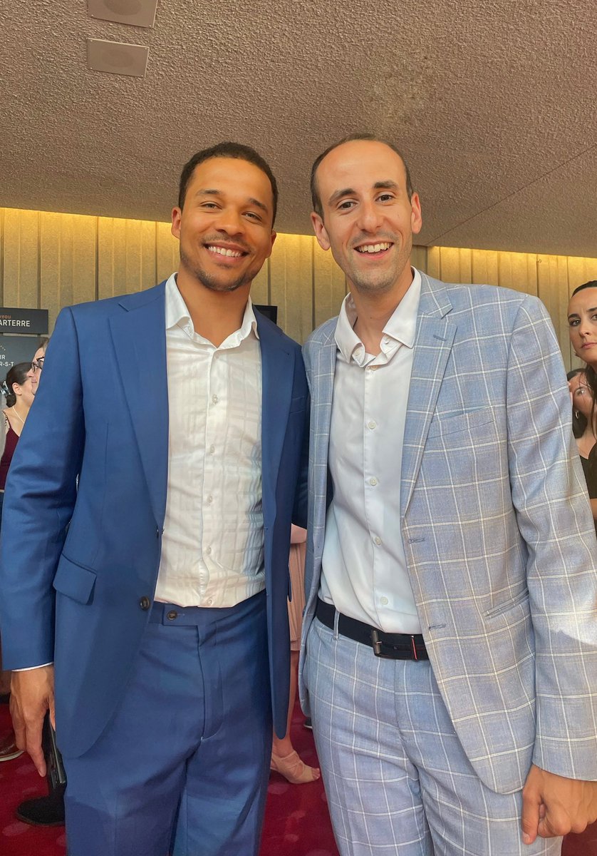 Soirée de première : Menteuse d’Émile Gaudreault 😃

Vive le cinéma québécois ! Courez le voir en salles le 9 juillet prochain ! 

Merci <a href="/FPlourdeQc/">Florence Plourde</a> pour l’invitation 🥹

(Comme fan fini du Chalet, pas eu le choix de poser avec Karl Walcott 😎)